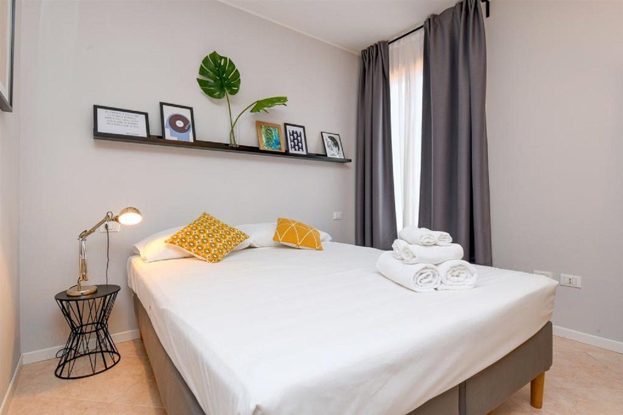 Desenzanoloft Le Chateau De Margot Desenzano del Garda Dış mekan fotoğraf